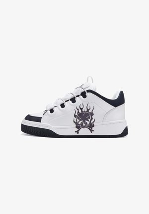 Ed Hardy FLIP LOW - FLAMING SKULL - Scarpe skate - white/black