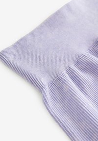 Next REGULAR FIT - WASHED LENGTH CYCLING - Kratke hlače - mottled purple
