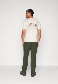 Columbia LANDROAMER™ UTILITY PANT II - Hlače za otvoreno - greenscape/black