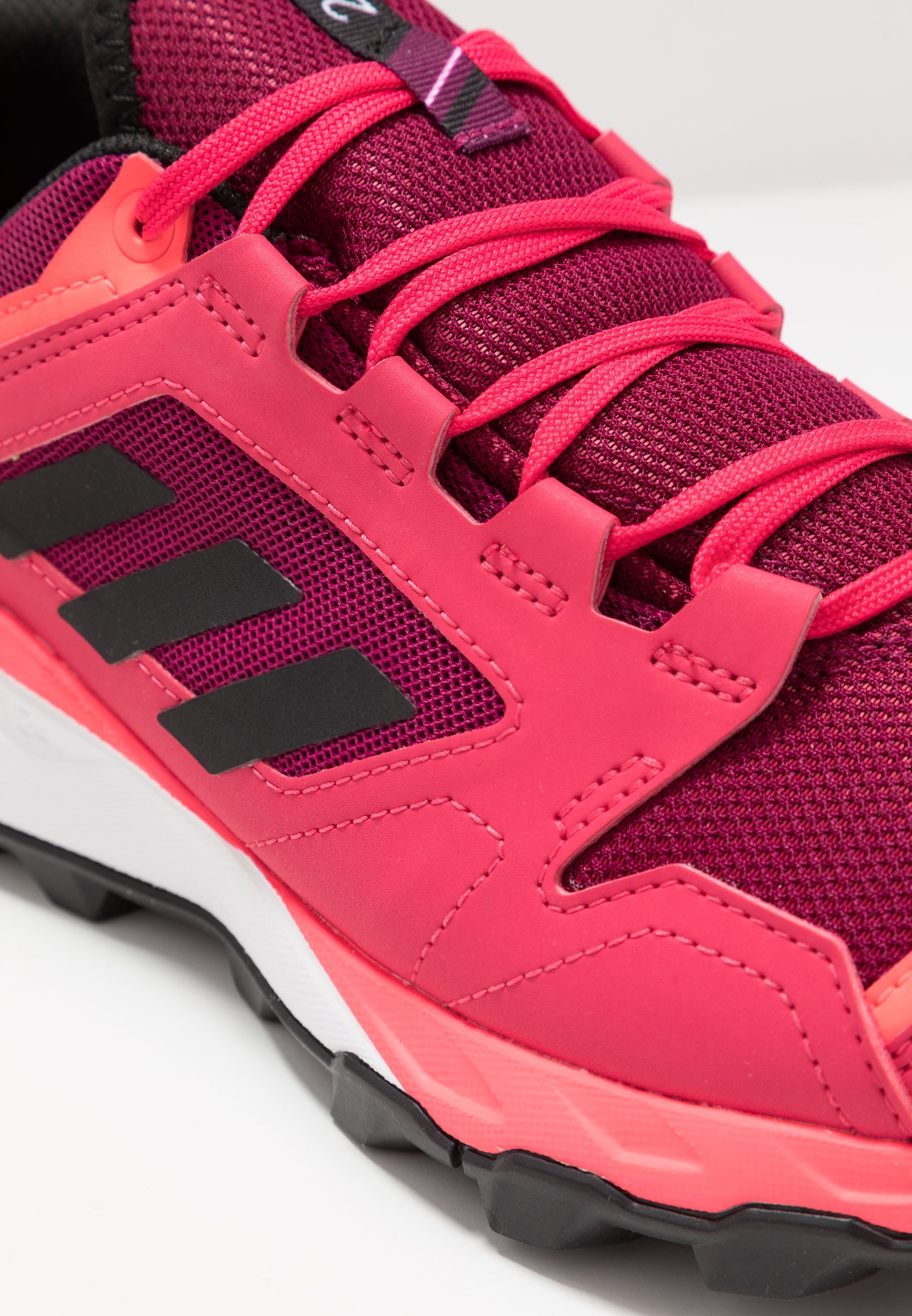adidas terrex rosas