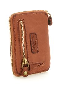 Portafoglio in pelle marrone con zip dorata, piccola tasca frontale con zip e patch del marchio "Caterina Lucchi Gold" ricamato su fondo bianco.