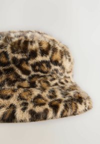 Faux fur bucket hat with a leopard print pattern, featuring a soft texture in shades of brown and black, slightly rounded top and brim.