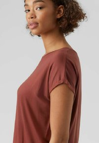 Vero Moda VMAVA PLAIN - T-shirts basic - sable