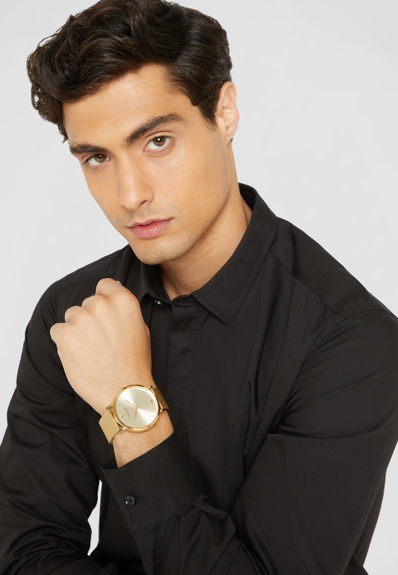 Guess SUPERNOVA GENUINE Watch goldcoloured Zalando.co.uk