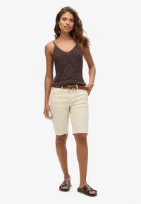 Superdry & Co CITY - Short - oyster cream