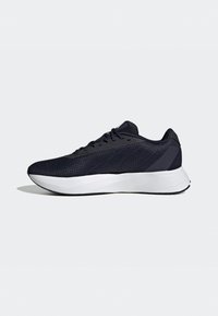 Sneakers atletici in rete blu navy con una zeppa bianca, forma slanciata, accenti tonali e chiusura con lacci per una vestibilità sicura.