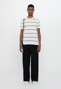 Ron Dorff STRIPED - Μπλουζάκι με στάμπα - off white