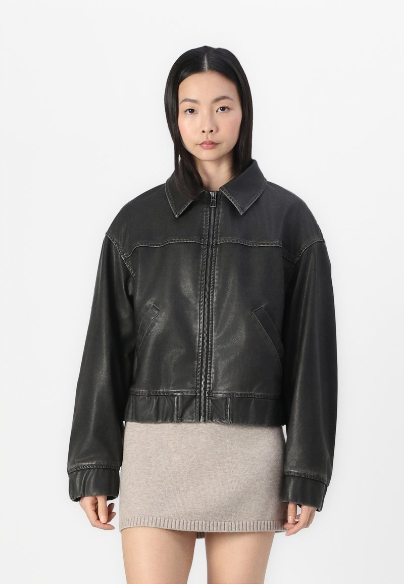 Object OBJSCARLET BIKER - Giacca in similpelle - black