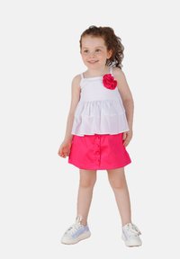 Fun&Fun Shorts - fuchsia