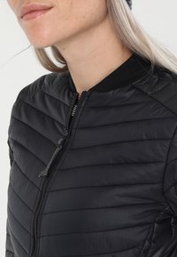 Didriksons Outdoorjacka - black