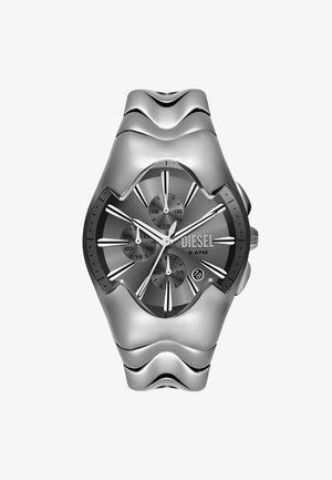 Silberner Edelstahlarmband mit schwarzem Zifferblatt. Verfügt über drei Nebenzifferblätter, silberne Stundenmarkierungen und ein robustes, wellenförmiges Armbanddesign.