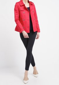 Esprit Overgangsjakke - red