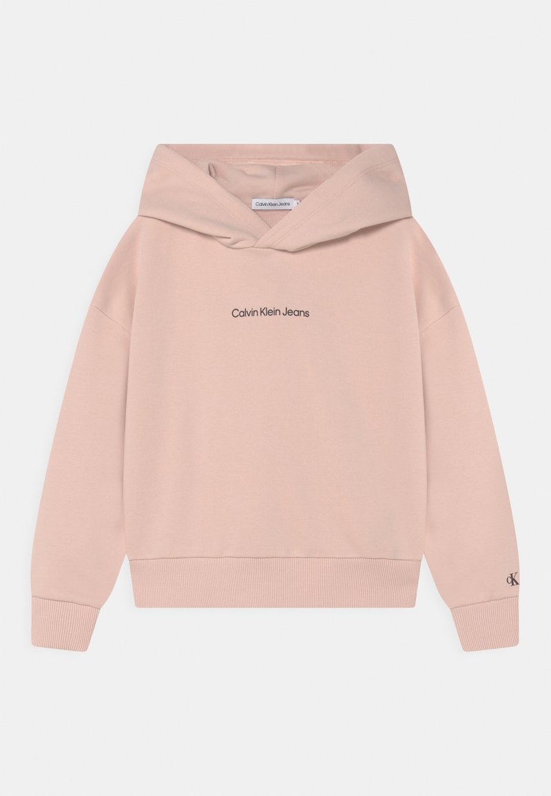 Felpa con cappuccio rosa realizzata in morbido cotone, con orlo e polsini a costine, e un piccolo logo nero "Calvin Klein Jeans" sul davanti.