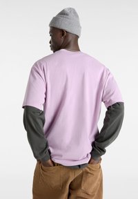 Vans RATTLER - Triko s potiskem - lavender mist