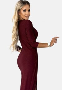 Chelsea Clark SHINY AND A SLIT ON THE LEG - Oblečenie na špeciálnu príležitosť - bordeaux