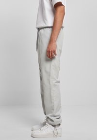 Thumbnail Image 4