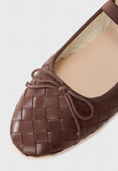 Loeffler Randall LEONIE - Ballerines - espresso