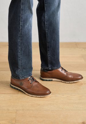 Sporty snøresko - cognac