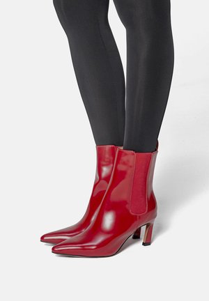 L37 Bottines - red