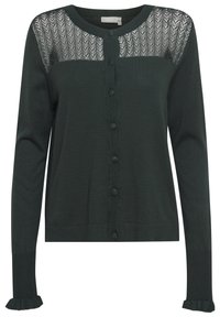 Tamno zeleni kardigan s dugim rukavima, gumbima sprijeda i teksturiranim čipkastim dio na ramenskim dijelovima. Ima naborne manšete i glatko, prilagođeno tijelo.