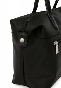 Borsa a mano nera in nylon con forma strutturata, dotata di chiusura superiore a zip, doppio manico e tasca frontale con zip e dettagli in metallo.