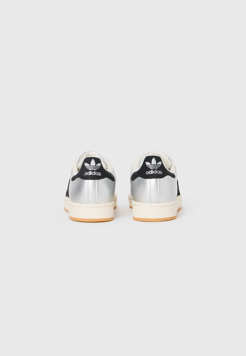 adidas gazelle silver green womens TÊNIS PRADA X ADIDAS SUPERSTAR SILVER SNEAKERS 40 PRATA ORIGINAL – Gringa main image 1