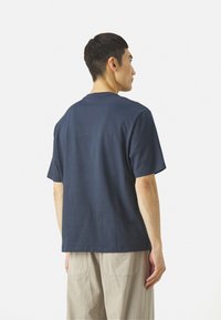 Michael Kors VICTORY TEE - Jednoduché tričko - midnight
