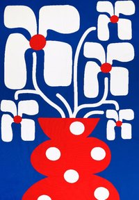 Czerwona waza w białe kropki, z abstrakcyjnymi białymi kwiatami o czerwonych środkach na niebieskim tle; gładka tekstura i wyraziste kolory.