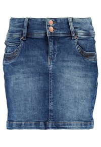 Mini-jupe en denim bleu avec poches avant, passants de ceinture, doubles boutons en cuivre et coutures apparentes.