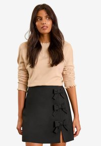 Love & Roses REGULAR FIT DETAIL  - A-silueta svārki - black