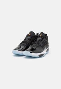 Jordan JORDAN STAY LOYAL 3 - Höga sneakers - black/metallic gold/white/football grey