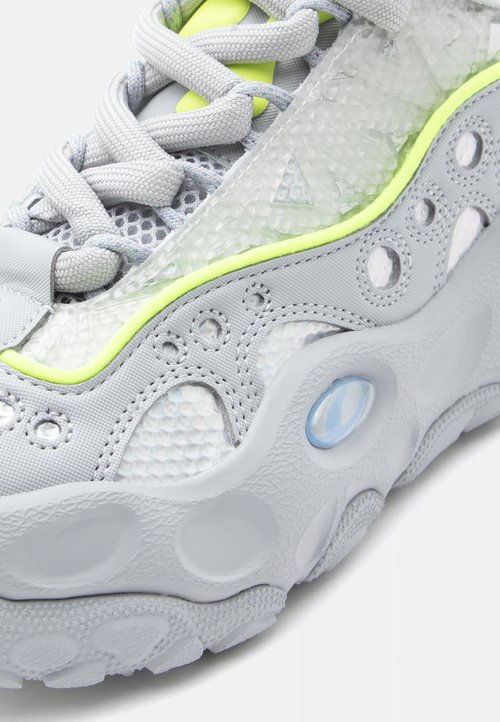 PUMA LA FRANCE RNR REFLECTION JR UNISEX - Basketball shoes - flat light gray/sunset glow/yellow alert — foto 6