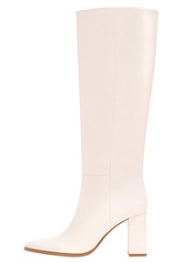 Knöchellange weiße Lederstiefel mit glatter Oberfläche, quadratischer Zehenform und klobigem Blockabsatz. Minimalistisches Design ohne sichtbare Verzierungen.