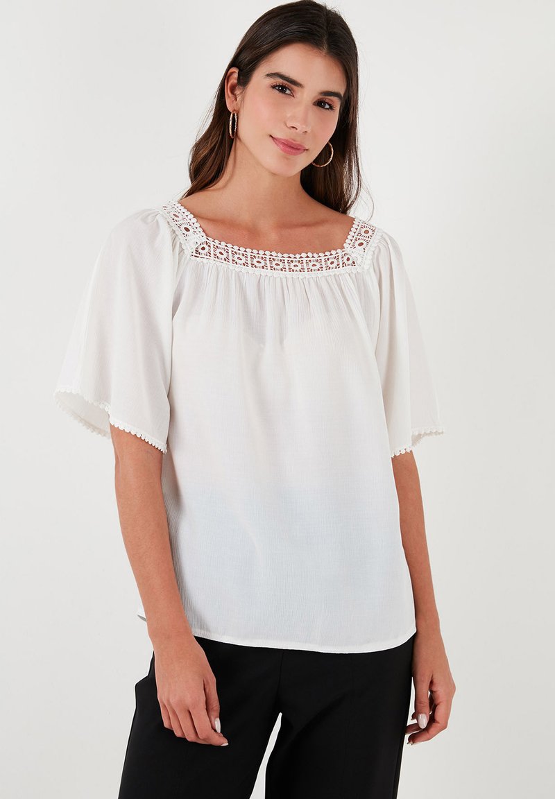 LELA - REGULAR FIT - Blouse - ecru, Enlarge