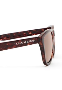 Hawkers UNISEX - Päikeseprillid - brown