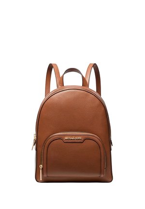 Brauner Leder-Rucksack von Michael Kors mit abgerundetem oberen Abschluss, vorderer Reißverschlusstasche, goldfarbenen Beschlägen und doppelten Schulterriemen.
