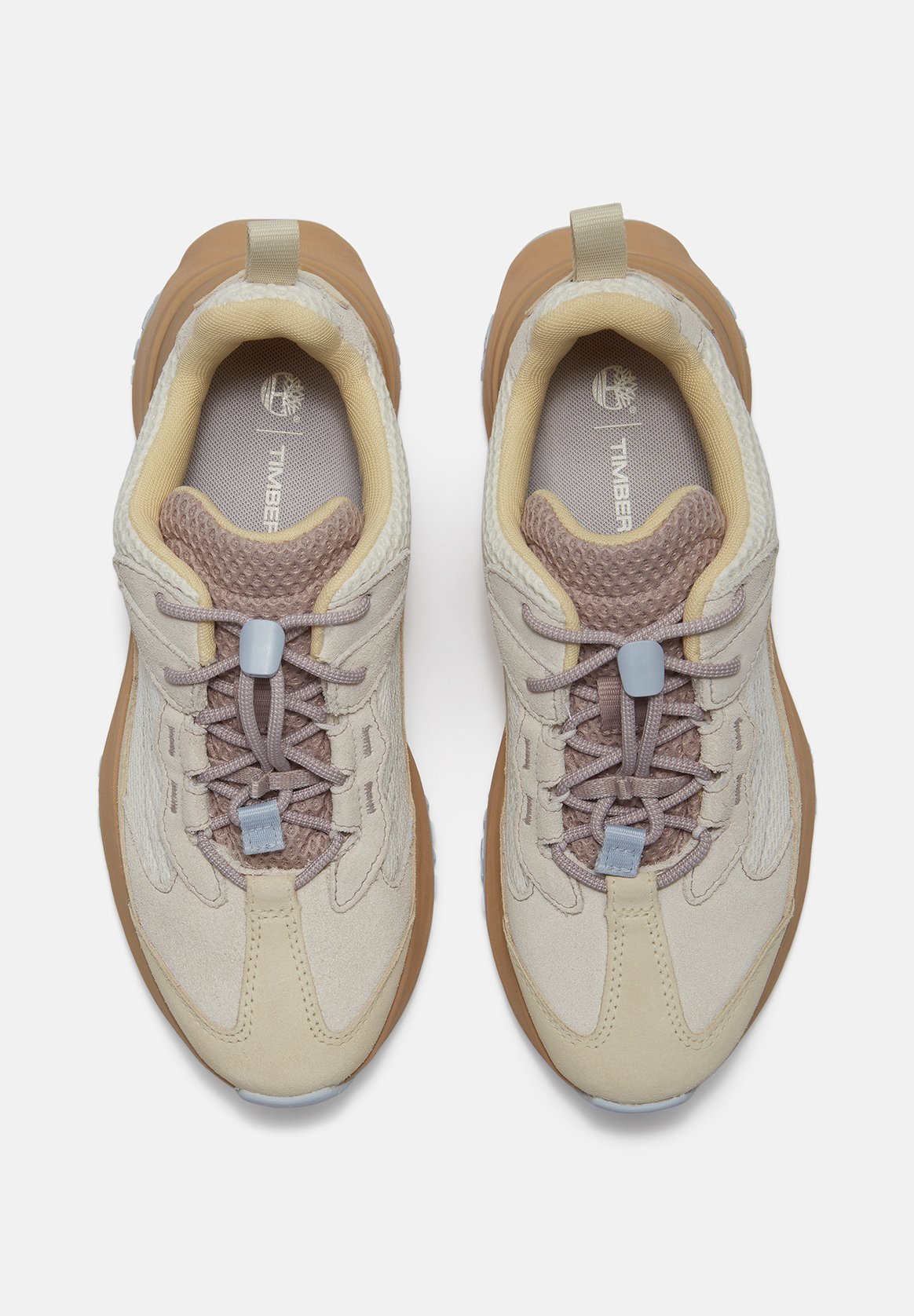 LOW LACE-UP WATERPROOF SNEAKER.