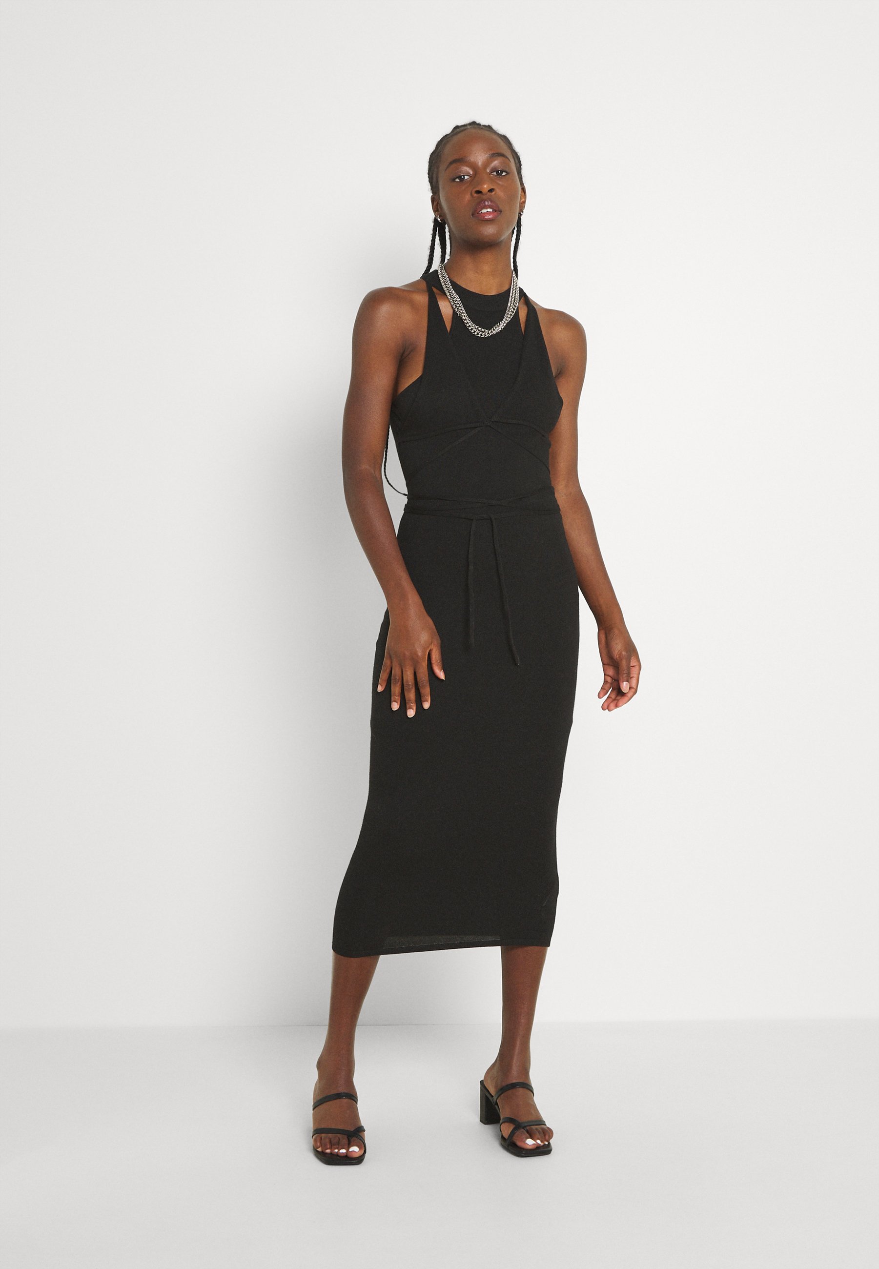 Missguided KNITTED DRESS WITH OPEN BACK 