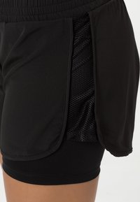 Even&Odd active Pantalón corto de deporte - black