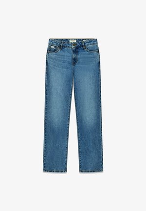 Blauwe spijkerbroek met een rechte snit, vijf zakken en stikselaccenten, met een knoop- en ritssluiting aan de taille.