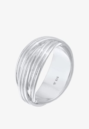 Silberring mit einer glatten, polierten Oberfläche, der fünf parallele Rillen aufweist. Gestempelt mit "925", was auf die Qualität von Sterling-Silber hinweist.