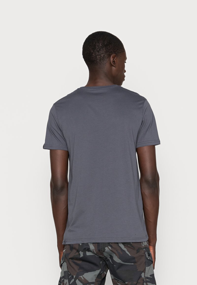 Herren T-Shirts basic | Alpha Industries BASIC 2 PACK T-Shirt print grey black/dark petrol/dunkelgrau - QN64695 Herren T-Shirts basic | Alpha Industries BASIC 2 PACK T-Shirt print grey black/dark petrol/dunkelgrau - QN64695
