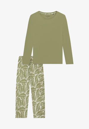 Oliwkowa, długorękawowa koszula z okrągłym dekoltem, zestawiona z białymi spodniami w zielony liściasty wzór. Gładka faktura tkaniny na całej powierzchni.