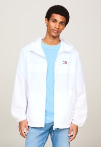 Tommy Jeans CHICAGO  - Könnyű dzseki - white