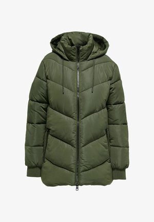 Chaqueta acolchada de color verde oscuro con capucha, que presenta un diseño en forma de chevron, cierre frontal con cremallera, bolsillos laterales y puños elásticos. Textura suave.