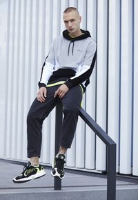 adidas Originals YUNG-1 czarny