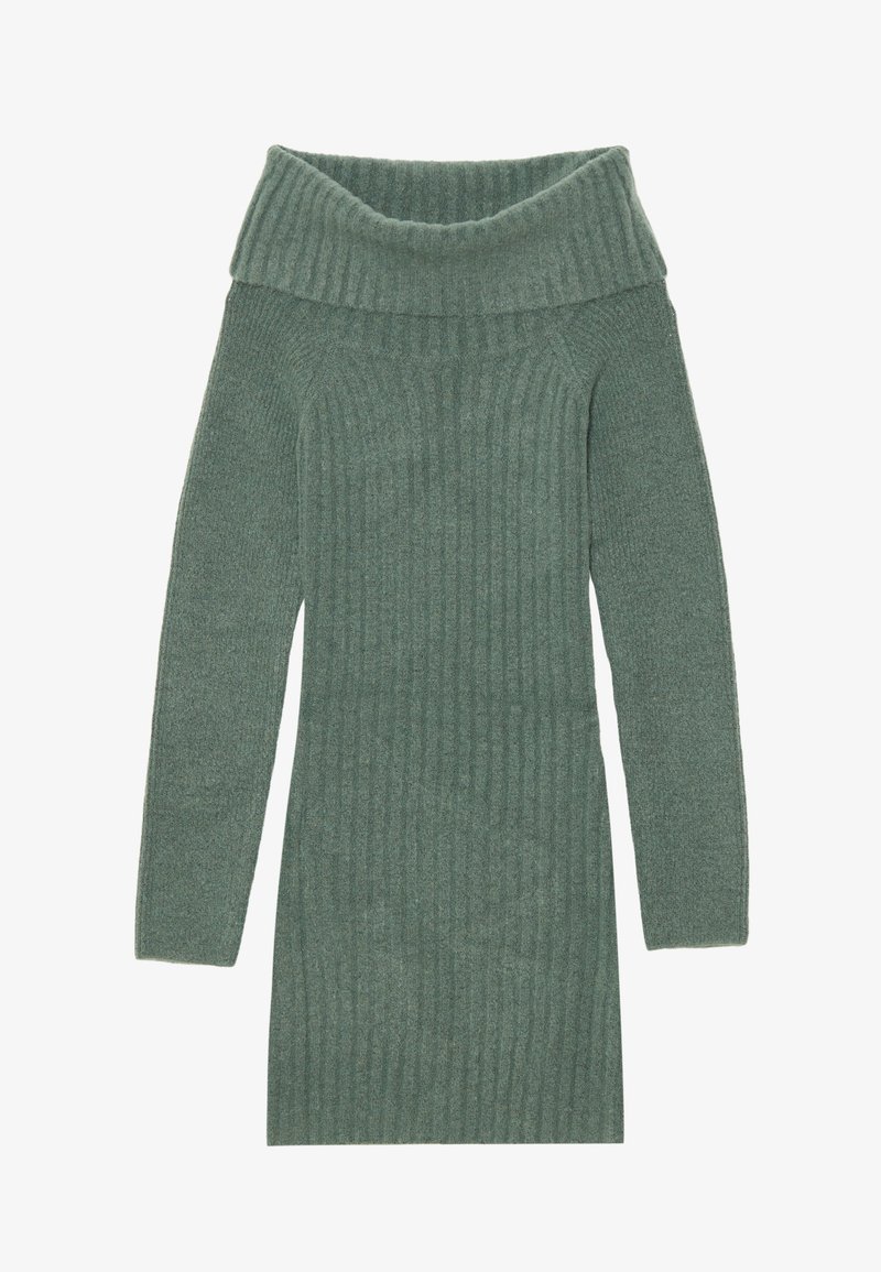 Minkštas žalias megztinis su raukšlėtu dizainu ir peties iškirpte. Ilgos rankovės ir šiek tiek laisvas siluetas. Visame megztinyje matomi tekstūruoti audinio elementai.