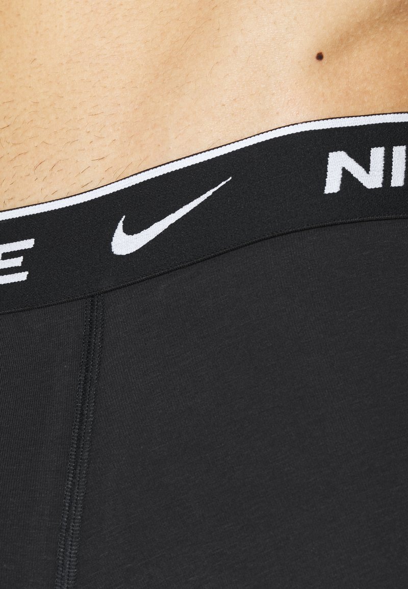 Herren Unterhosen | Nike Underwear DAY TRUNK 3 PACK Panties black/schwarz meliert - PV57751 Herren Unterhosen | Nike Underwear DAY TRUNK 3 PACK Panties black/schwarz meliert - PV57751