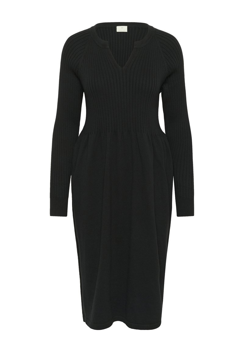 Robe tricotée noire à manches longues, décolleté en V profond, texture côtelée sur le buste, et jupe évasée. Design simple et élégant.