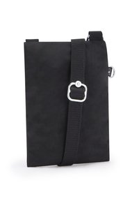 Černá crossbody taška v obdélníkovém tvaru, vyrobená z odolného materiálu, s texturovaným povrchem a stříbrným kováním.